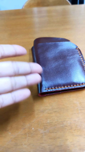 กระเป๋าสตางค์หนังแท้ สีดำ แฮนด์เมด ขนาด 3.5×4 นิ้ว