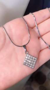 KALUNG TITANIUM SILVER DENIA SEGITIGA PERMATA 45CM ANTI LUNTUR