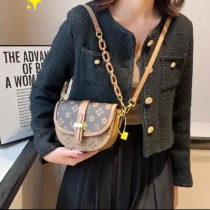 กระเป๋าสะพายทรงโค้ง กระเป๋าผู้หญิงกระเป๋าถือสะพายทรงโค้งลายโมโนแกรม กระเป๋าจิ๋ว แบรนด์แท้ bag for women2022 New s.j.bag