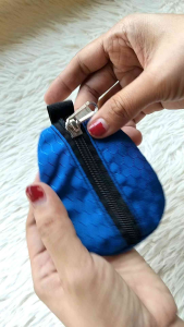 Teardrop wallet coin purse running single zipper in front