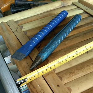 Pahat Batu Tatah Beton: Peralatan Kerajinan Batu