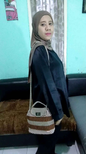 Tas Rajut Bahu Wanita: Desain Elegan & Bahan Berkualitas