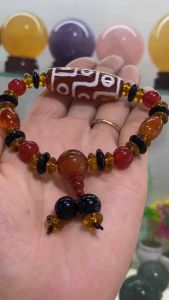 Vòng tay Dzi tây tạng mic đá mã não may mắn bình an