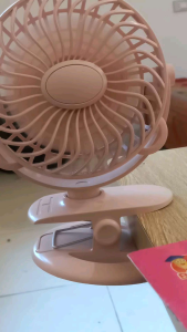 QUẠT TÍCH ĐIỆN MINI KẸP BÀN XOAY 720 độ