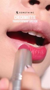 SOMETHINC Checkmatte Transferproof Lipstick Hasil Matte Tahan Lama