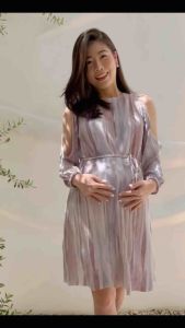 Minirin M44 Open shoulder pleat dress ชุดคลุมท้อง ชุดให้นม ชุดคลุมท้องแฟชั่น ชุดให้นมแฟชั่น