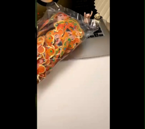 Huanyao Caishen QQ Soft Candy Fruit Flavor New Years Goods Festive Candy Bulk Wedding Candy Housewarming Gift Snack