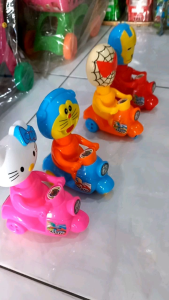 Mainan Anak Motor Vespa Karakter Pencet Kepala Bisa Jalan