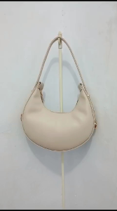 Tas Wanita Sling Bag & Underarm Shoulder Bag: Tas Desain Modern untuk Berbagai Acara