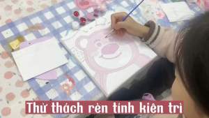 Sỉ 9 bộ tranh tô màu số hoá Anime Gấu Dâu (Kèm màu Acrylickhung và cọ vẽ)