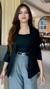 Desain Blezer Profesional: Lengan Panjang & Kerah Kekinian