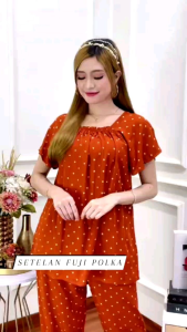Setelan Wanita Polka Terbaru: One Set Wanita & Baju Santai