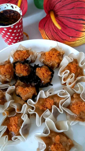 DIMSAM  AYAM ENAK DAN NIKMAT ISI 10PCS MIXS ORIJINALNORIKULIT TAHU.TINGGAL GORENG/KUKUS
