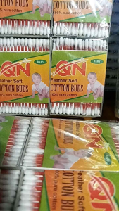QN REGULER FEATER Sopt COTTON BUDS 100%pere Cotton 1 pak 12 pcs