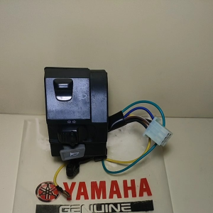 SAKLAR KIRI SEN VEGA R NEW HOLDER SAKLAR KIRI KLAKSON LAMPU SEN - MOTOR YAMAHA VEGA R NEW - Kualitas Oke, Harga Murah, Ready Stok (GARANSI BARU)