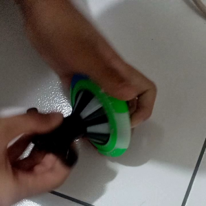 Mainan Gangsing Putar Musik dan Lampu ukuran Besar