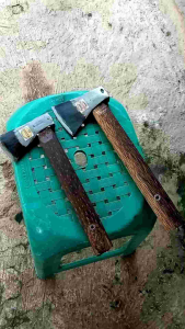 kapak baja per kapak tukang kayu