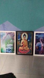 Hiasan dinding gambar angsa putih plus bingkai