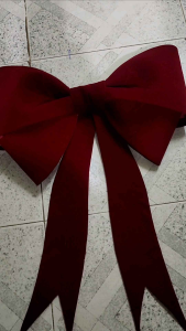 Nơ nhung đỏ đô khổng lồ trang trí noen lễ tết