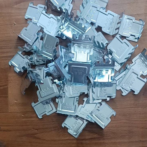 Metal furring W-Clip 200pcs and 100pcs High quality cod by Rayms