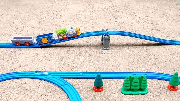 (รหัส T88) Tomy Plarail (มือสอง) รถไฟ Winnie the Pooh