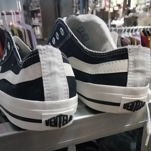 Sepatu Vantela: Pilihan Terbaik Untuk Aktivitas Outdoor