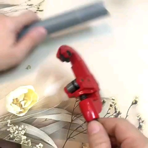 Dao cắt ống đồng ống nhựa... cực kì sắc bén