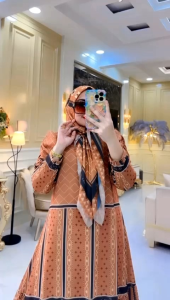 Gamis Set Jilbab Stripa oleh Ivas Production