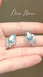 Neew Moon | ต่างหูทัวร์มาลีน เล่นแสงมาก งานราตรี หรูหรา แฟชั่น พลอยสีฟ้า