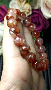 Premium Grade 100% Natural Hematoid Quart - Multi-inclusions Crystal 11MM/ 极品冰透体100%纯天然红胶花火焰红花片水晶手串 11MM(天然鸩羽幽灵)