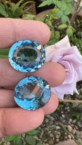 พลอย รูปไข่ สี อะความารีน (Swiss AQUAMARINE) 18X16 มม 1 เม็ด 17 กะรัต LAB CREATED QUARTZ Gemstone 18X16 MM WEIGHT 17 CARATS OVAL Shape 1 PIECE