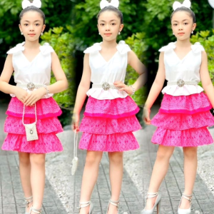 ชุดไทยประยุกต์ประยุกต์เด็กหญิง เสื้อ คอVติดโบ +กระโปรงชั้นๆ3ชั้นผ้าไทยพิมพ์อย่างดี(แถมโบคาดผม)