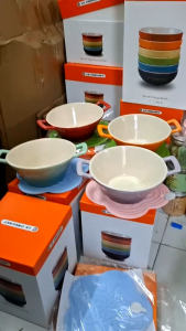 Set 4 bát sâu lòng 17cm có quai Le Creuseet các màu: Dùng được máy rửa bát lò vi sóng