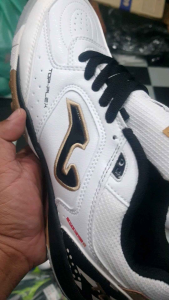 รองเท้าฟุตซอล100ปุ่ม งานป้ายสวยตรงปกพร้อมส่งพร้อมกล่องแบน