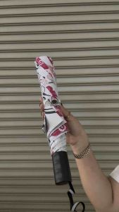 ร่ม ร่มพับ 2ตอน รหัส 204-1 มือกาง โครงเหล็ก ผ้าลายดอก ป้องกันรังสีUV ร่มกันแดด ร่มราคาถูก ร่มกันน้ํา ผลิตในไทย umbrella