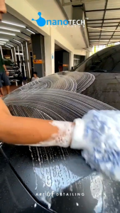 Sarung Tangan Cuci Mobil Microfiber: Pilihan Aksesoris Terbaik