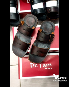 SANDAL KULIT PRIA DR. IAM 4032 COKLAT ( PRODUKSI SENDIRI )