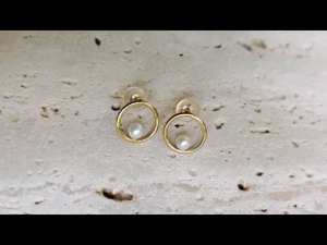 DaVee 14K Gold filled Pearl stud earrings Pale gold pearl stud earrings