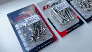 น็อตแคร้งเครื่องW125(หัวสนามก้นหอยลึก21ตัว)พร้อมน็อตชุดสี W125RS w125iปลาวาฬ W125iไฟเลี้ยวบังลม ราคาขายเป็นชุด