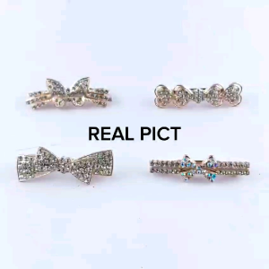 Set Bros Hijab Elegan Kristal Kuarsa dengan Aksen Berlian Imitasi dan Pirus - 12 Model Xuping