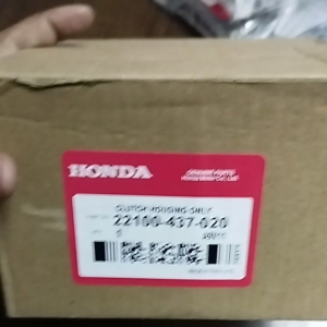 Honda genuine clutch housing only for Honda TMX 155( PART NO. 22100-437-020)