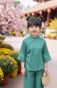 Mã TB: bộ đồ lam cho bé xinh đẹp vải gấm hoa QC tay lỡ có hàng cúc bọc thật cài bên vai áo xẻ 2 tà đáng yêu