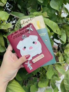 vỏ hộ chiếu hình HEO- bao hộ chiếu HEO con-bọc hộ chiếu - passport cover piggie (Chat chốt tên-chọn màu)