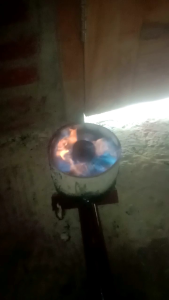Tungku kompor oli bekas di kirim tungkunya saja