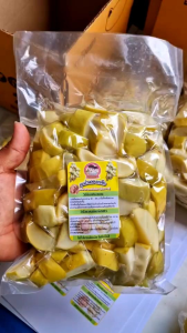 มะม่วงดองเกลือ ขนาด 1000 กรัมพร้อมพริกเกลือ