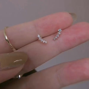 1 Pasang Anting Wanita Mini Anting Geometrik Desain Hias Kristal Berlian