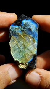 ลาบลาดอไลท์🔸Labradorite