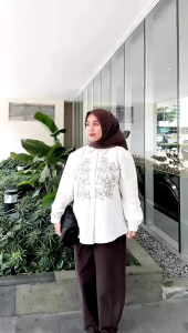 Set SAKURA by Chatifa/Setelan Chatifa Terbaru/Setelan Atasan mix celana pants/Setelan kemeja terbaru/setelan bordir/setelan katun linen premium/setelan Busui wudhu friendly/one Set Chatifa/One Set Simple mewah elegan/One Set Premium Import/One Set Bangkok