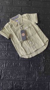 Kemeja anak warna olive lengan pendek bahan couduray premium best seller bisa cod