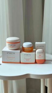 EVES อีฟส์ บูสเตอร์ส้ม อีฟส์ บูสเตอร์ อัพ ไวท์ บอดี้ ครีม 100 g. เติมความชุ่มชื้น